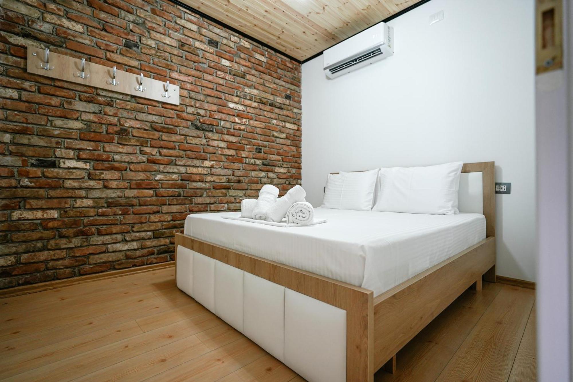 Ora Apartment Gjirokastër Buitenkant foto